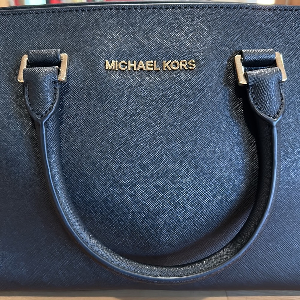 NEW! Authentic Michael Kors “Selma” handbag in black leather with gold hardware. - Picture 7 of 10